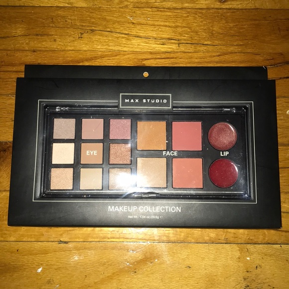 Makeup Collection - Picture 1 of 2